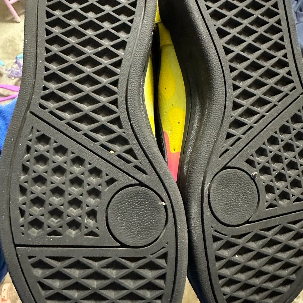 Vans - Picture 4 of 4